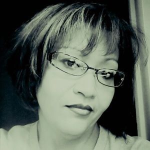 Meet your Posher, Lorraine